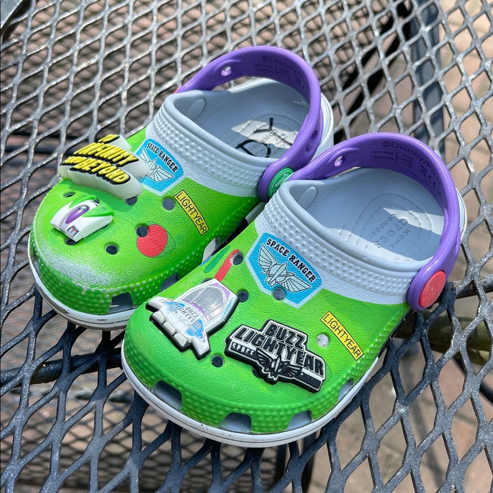 Crocs Toy Story Buzz Classic Clog - Kids'
Buzz Lightyear Light Up Slip-On Size 7 - Picture 17 of 17